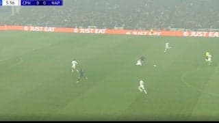 「エグいって！」日本代表DF鈴木淳之介、“強烈タックル”炸裂→相手選手を軽く吹っ飛ばす「すげえw」“神ディフェンス”にスタジアム大歓声