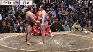 「まだまだまだ！」行司が慌てて制止 立ち合いで起きたハプニングに「珍しいな。安青錦が嫌うのは」館内騒然