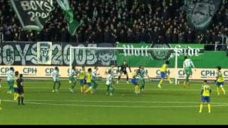 「この跳躍力はバグ」34歳日本代表DF、2m超巨漢FWを凌駕するドンピシャヘッドで今季初ゴール「格の違いを感じさせる」現地メディアも絶賛