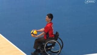 国枝慎吾、バレーボール始球式で圧巻の技 完璧すぎるサーブにアリーナ騒然