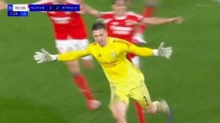 「クレイジーな瞬間だ！」ベンフィカGKが劇的“ヘディング弾”CL史上3人目の快挙でレアル・マドリード粉砕！モウリーニョ監督は「この大男ならやれると分かっていた」