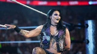 「怖すぎ」世界的人気を誇る長身美女レスラー、鬼気迫る“表情”にファン戦慄…端正ビジュアルとのギャップが話題