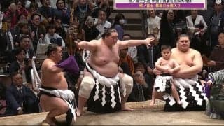 「こんな豊昇龍見たことない」「みんないい笑顔」照ノ富士、最後の土俵入り直前に“3横綱”が花道奥で…“胸アツ”な一コマに反響相次ぐ