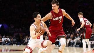河村勇輝、23センチ差を制す驚愕のジャンプボール！…NBA公式も「彼はチップに勝った！」と異例の投稿で大絶賛