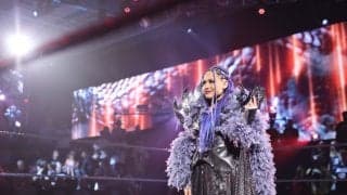 「いつものように美しい」人気日本人女子レスラー、遠征先でオフ満喫…“ラクダ”とニッコリ2ショットにファンほっこり「心震える景色」「楽しんで」