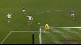 嘘だろ… 町野修斗、90+1分の“痛恨”決定機逸にファン落胆「それ外すか」長田澪の執念“顔面ブロック”に泣く