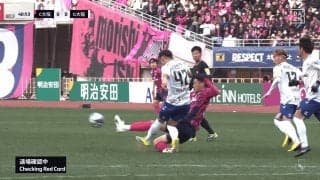 大阪ダービーの“一発退場”が物議！「ボールに行ってるやろ」「妥当だな」セレッソDFのタックル判定にSNS騒然