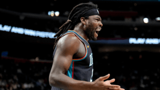 「これがデトロイトにドラフトされた理由」乱闘で退場処分のスチュワート…常習犯で長期出場停止の可能性も