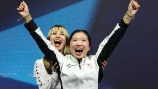「実に気品あふれる振る舞いだった」世界が感動したフィギュア金メダリストと日本人選手との“ワンシーン”、「自分のことのように興奮し、喜んでいた」【冬季五輪】