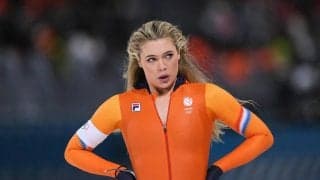 【スピードスケート】ブラジャー披露で稼ぐレールダムのタイトな競技スーツでオークションで高値