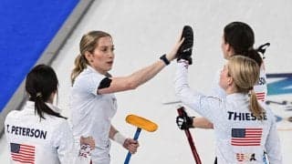 【カーリング】14年ソチ金のカナダ対メダル狙う米国、前半は米国が１点リードの３－２で折り返す