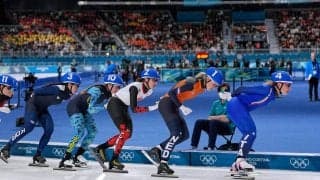 【スピードスケート】「電車ごっこみたい」マススタートで美しい一列を形成する光景が話題に