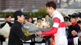 調教師に転身する藤岡佑介騎手が引退式　武豊騎手「調教師としてもいい馬を育てそう」