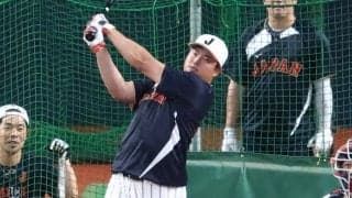 村上宗隆、大谷バットで5階席弾　最長140mの47スイングで8本柵越え…合流初日に快音連発