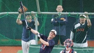 【WBC】近藤健介、大谷翔平使用バットでスイング「あんな飛距離はバットのおかげと思ってた」