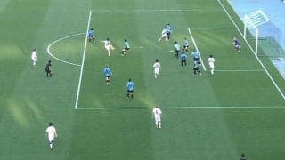 「オフサイドじゃないん？」VARチェックで一転！“踵”の残りで幻のゴールが得点に「肉眼でジャッジすることは難しい」