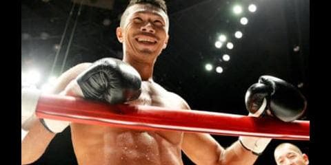 リングを去る心優しき王者・内山高志。笑ってさよなら、涙はいらない